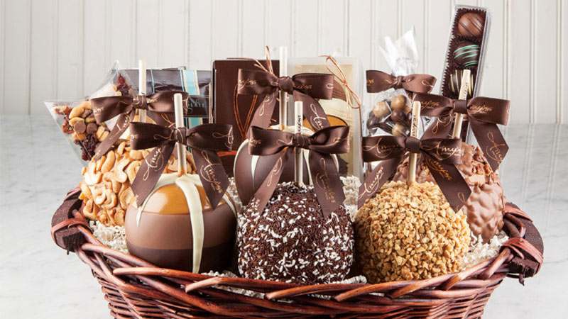 ru_tj_caramel_apples_basket_800x450